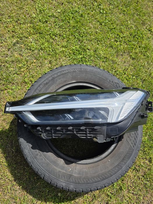 Far stanga Volvo XC60 FULL Led 2018-2020(cu defecte)