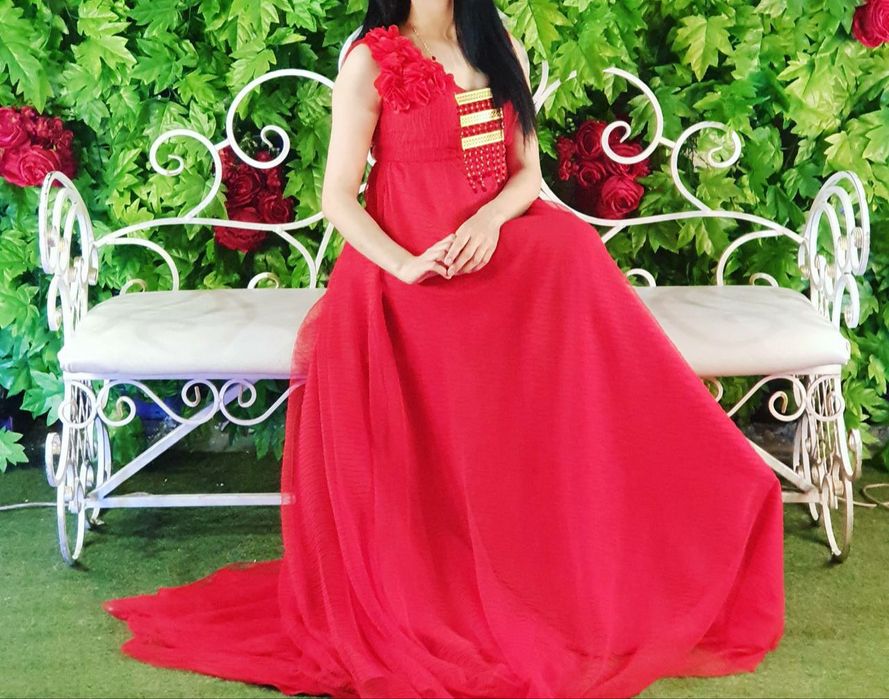 Вечерные платья, оқшом либослари