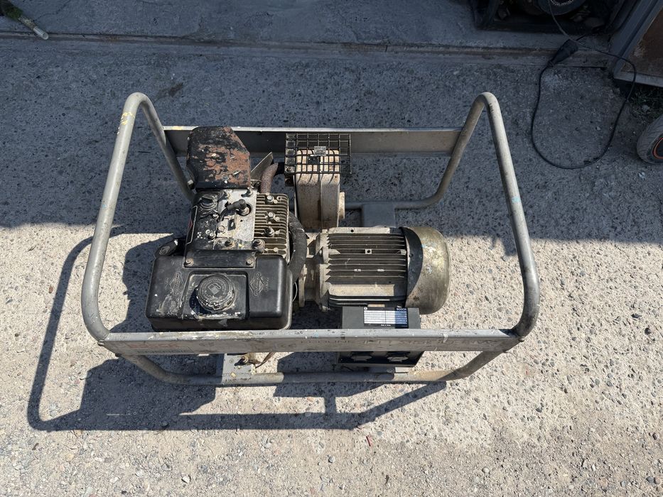 * BOSCH ECOLINE EB 3500 BW бензиновый генератор-движок оригинал USA