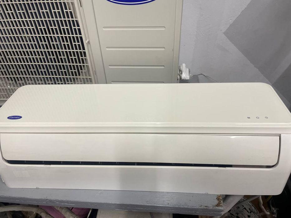 Кондиционер Кариер-12  в идеальном состоянии