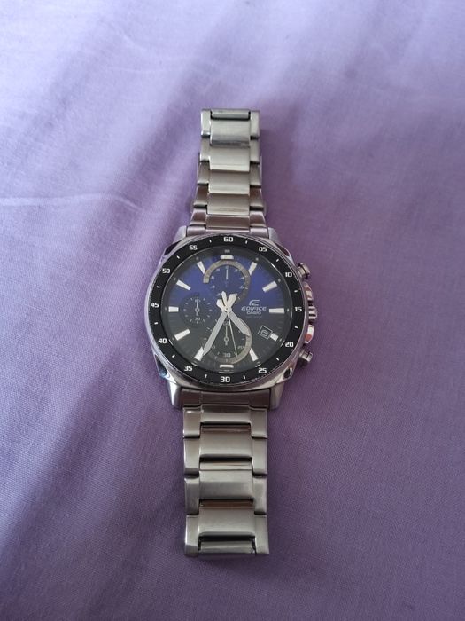 Casio edifice efv-600d-2avuef часовник