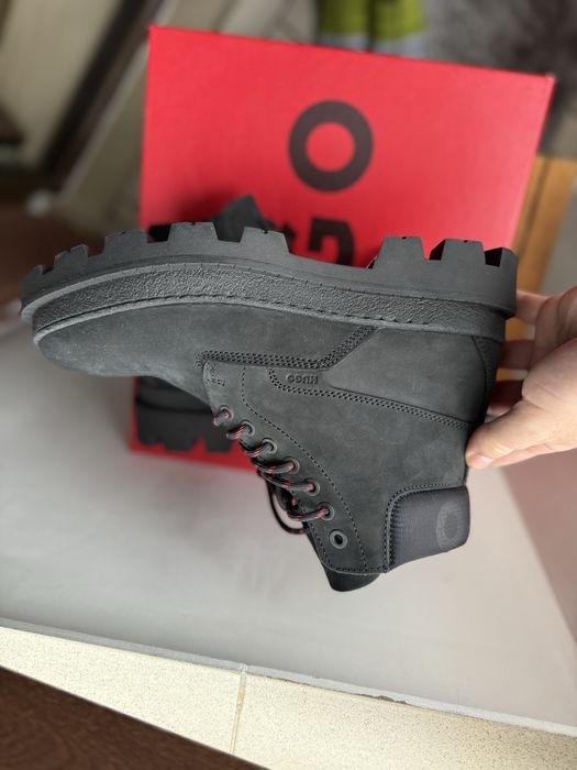 Hugo ghete barbati din piele neagra marimea 41 noi originale