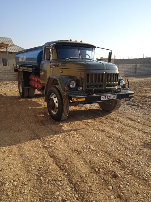 Zil 130 sotiladi