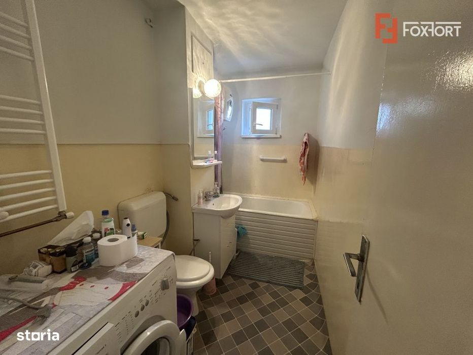 Apartament cu 3 camere de vanzare - Girocului