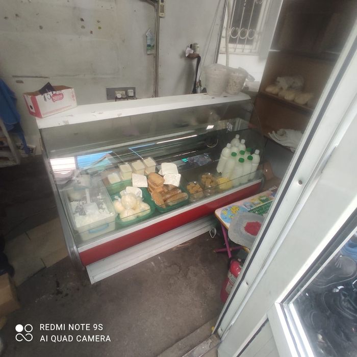 Витринный холодильник