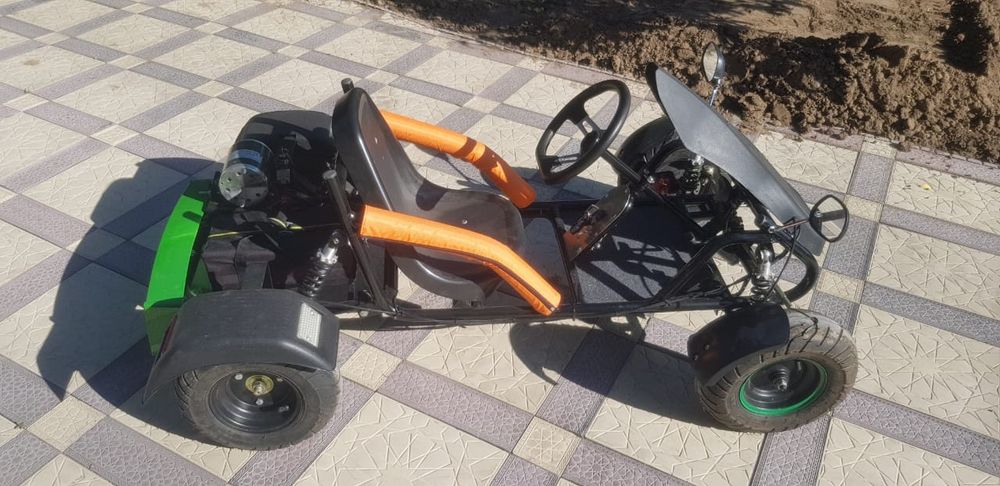 Детская  электрическая  машинка.