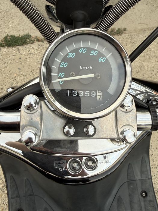 Vand scuter Honda Shadow 50cc