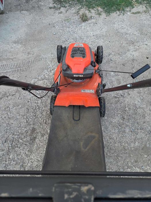 Самоходна косачка Husqvarna LC 151S