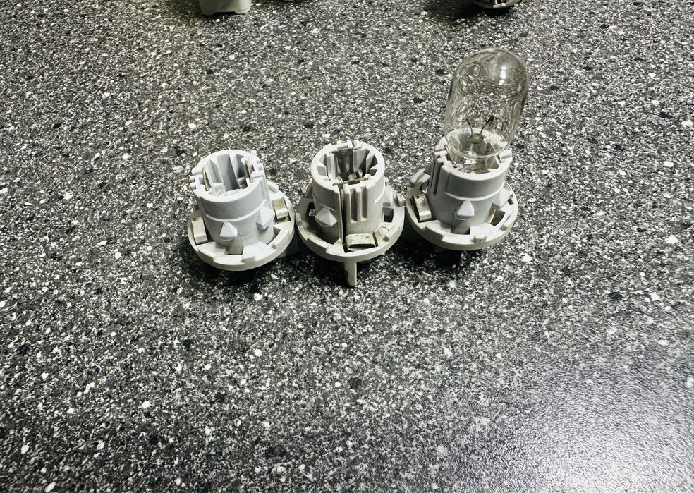 Прадо 120 патроны ламп.