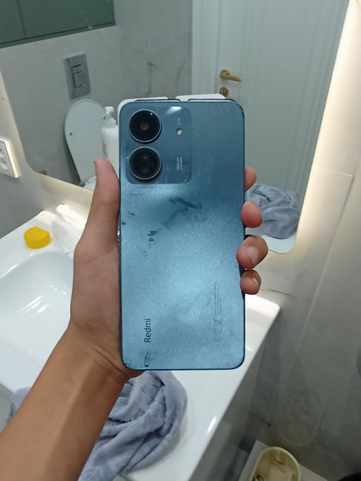 Redmi 13 в плохом состоянии