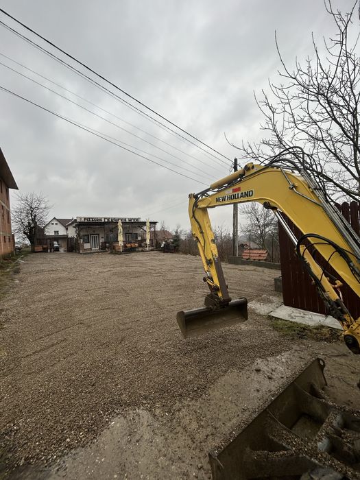 Miniexcavator de inchiriat