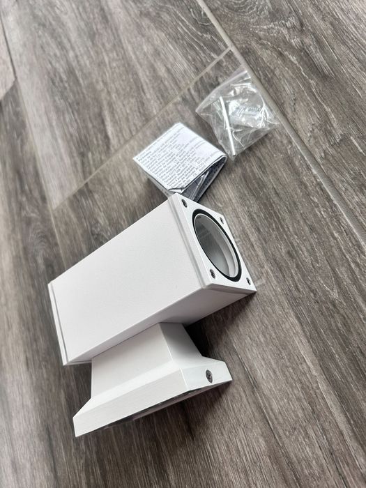 Lampi albe exterior