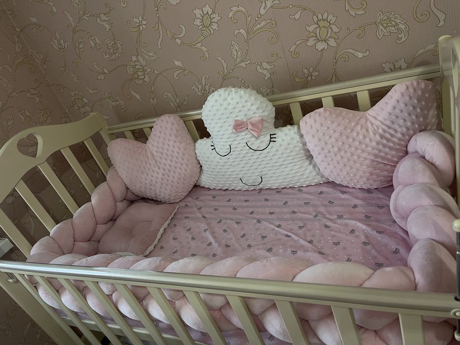 Кроватка с бортиками