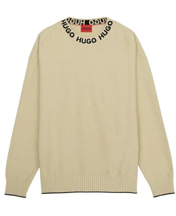 Продавам мъжки пуловер Hugo Boss