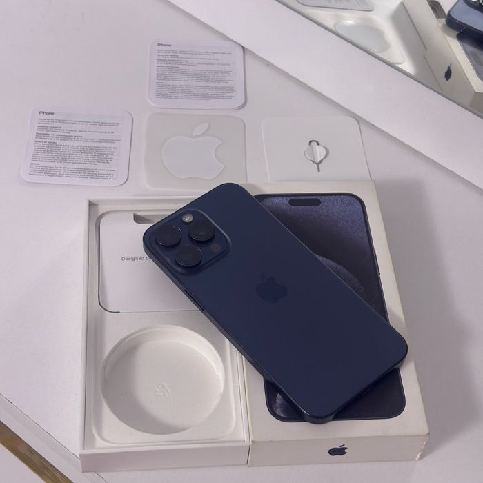 Vand sau schimb iPhone 15 pro max 1Tb