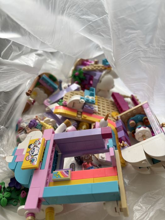 Lego 42685 cafeneaua de vis unicorn