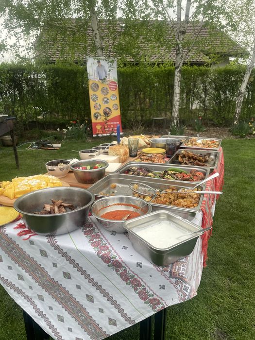 Organizam evenimente private catering la domiciliu clientilui