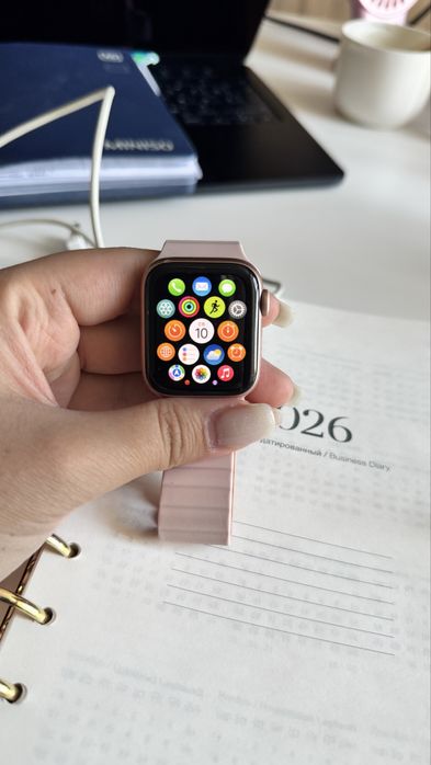 Apple watch series 4, 40 мм