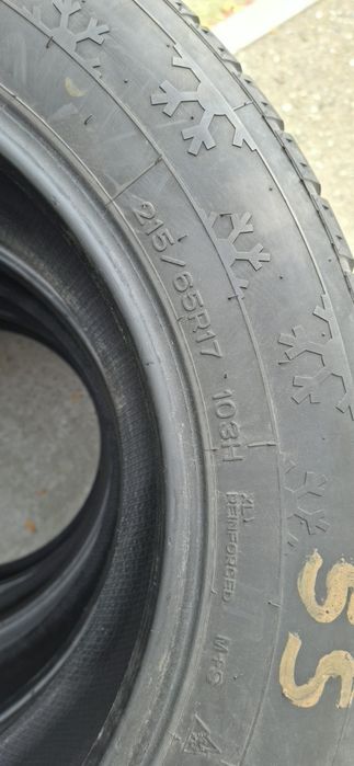 Anvelope iarna 215 65 r17 (NU TRIMIT PRIN CURIER)