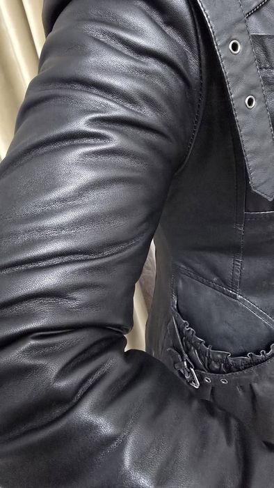 Срочно продам кожаную куртку.