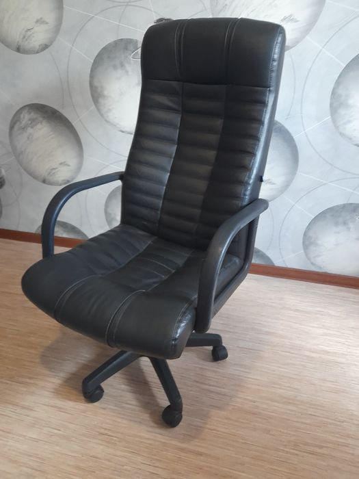 Продам кресло, кожа