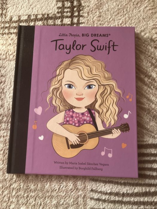 Диск + книга Taylor Swift