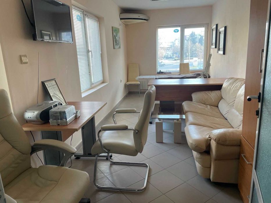 Продава се Офис в Бургас, Център - 273 кв.м за 1008 €/кв.м - Снимка #3