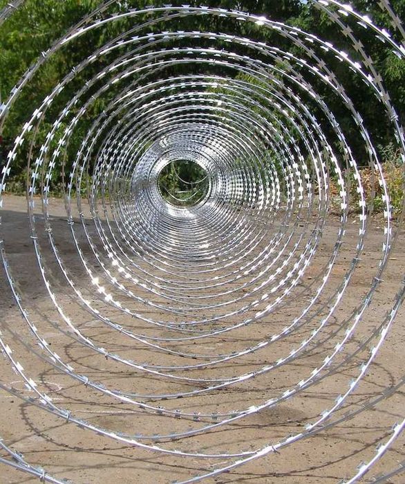 Колючая проволока «Егоза» (АКЛ):