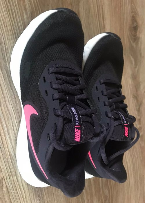 Дамски маратонки NIKE