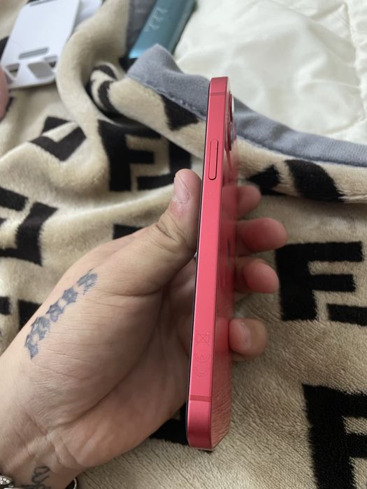 Iphone 12.