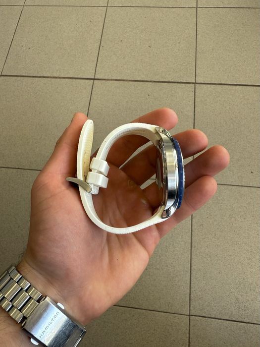 Запазен часовник Nautica