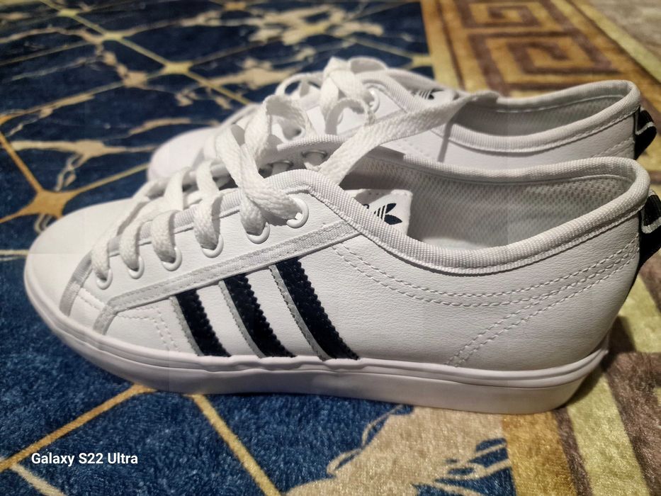 Маратонки Adidas, бели нови без кутя размер Uk 5 (1/2) 38 и половина