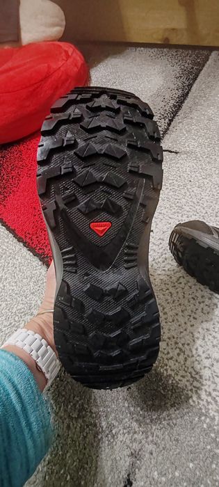 Ghete Salomon marime 35