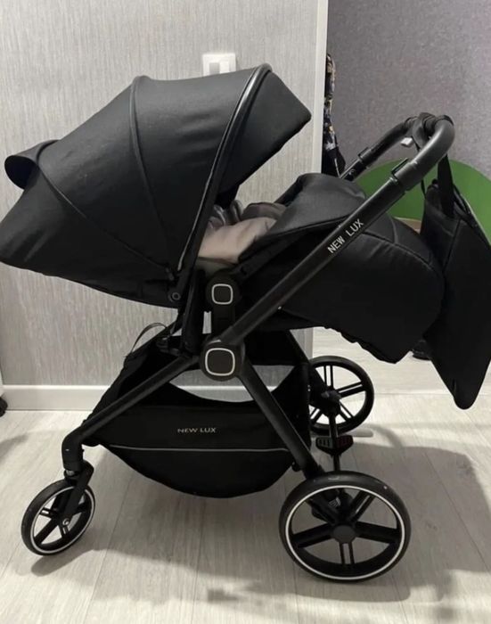 Коляска NEW LUX в отличном состоянии.