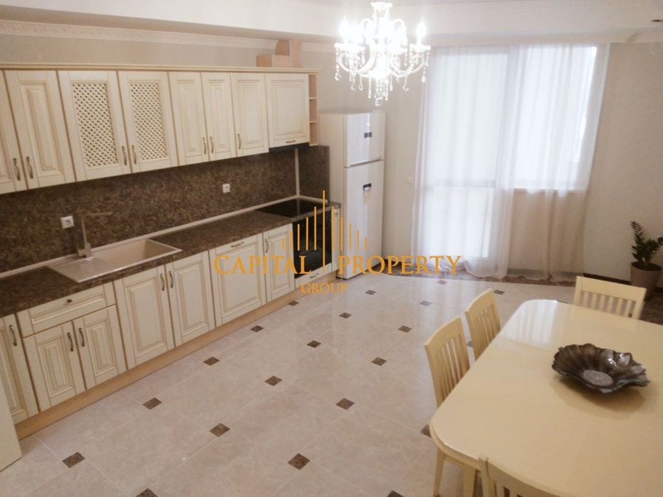 Дава се под наем Многостаен апартамент в Варна, Младост 1 - 300 кв.м за 1800 € - Снимка #6