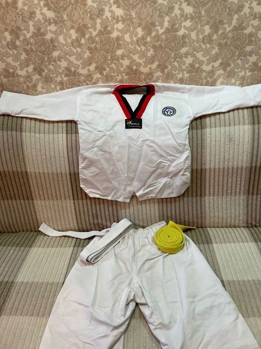 Продается кимано для -9-10-11лет