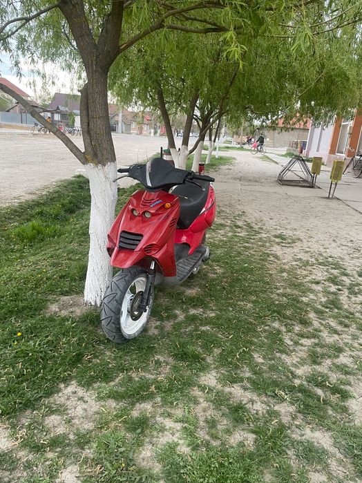 Scuter beta ark 49cc