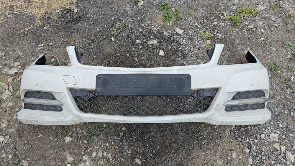 Предна броня Mercedes W204 оборудвана Мерцедес C класа