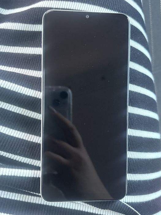 Продавам телефон Samsung A12