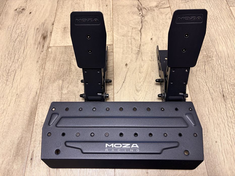 Продам игровой руль Moza R3 Direct Drive