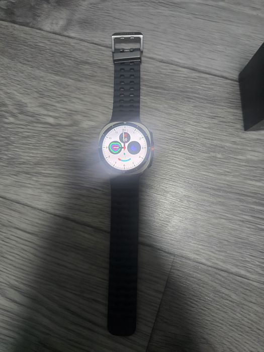 Продам часы Samsung