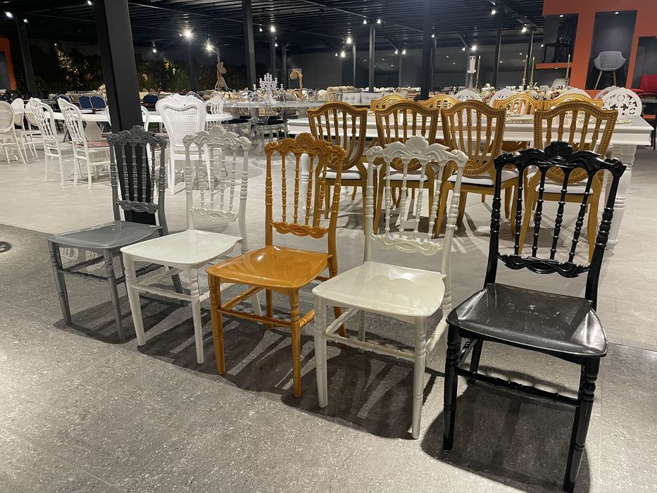 Scaune chiavari evenimente 41 lei+tva