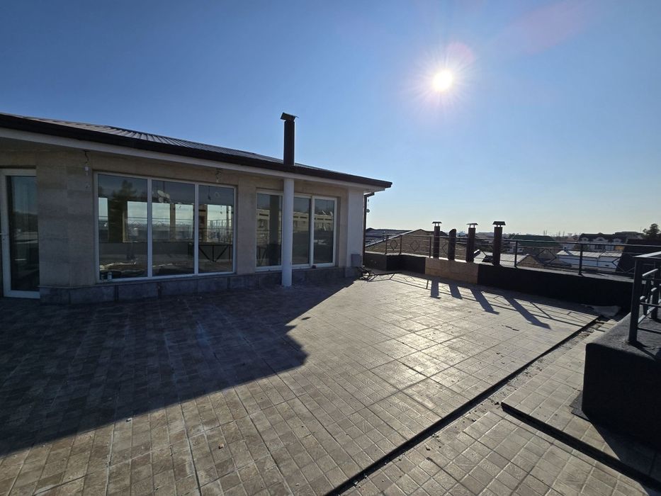 Продаётся вилла в центре Луначарского на 17,5 сотках,элитная махаля