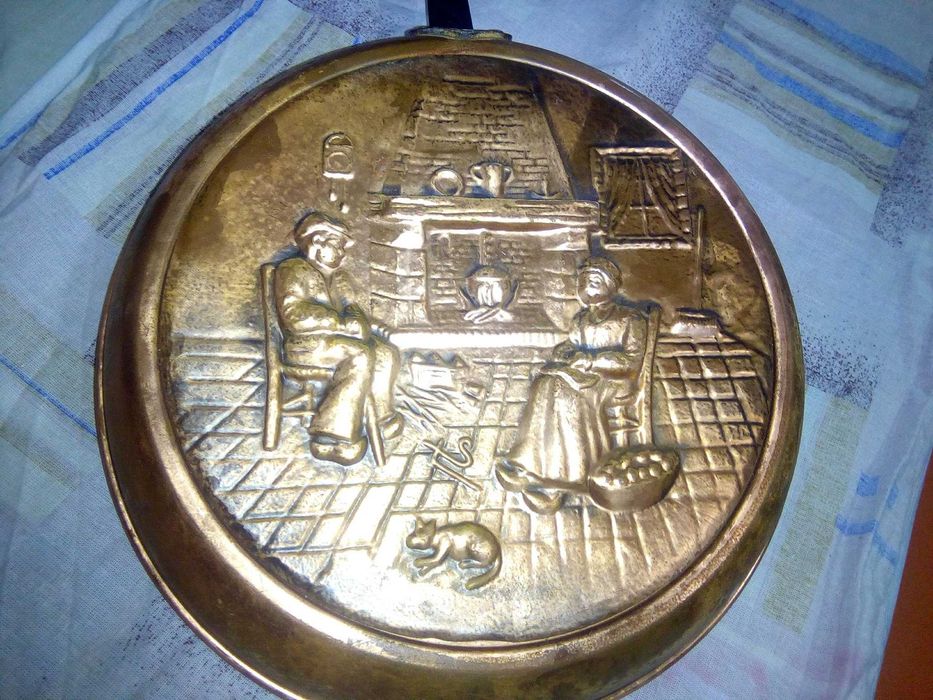 Ornament tigaie din cupru