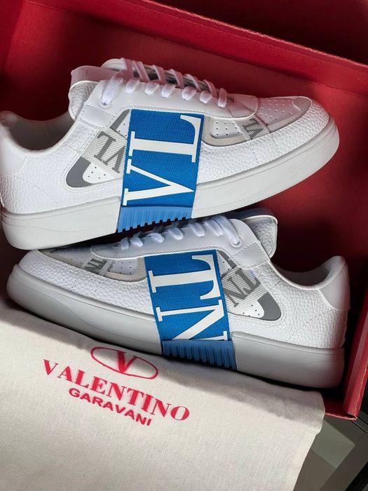 Adidasi Valentino noi !!! Calitate superioara !!! Marimi 40/44 !!!