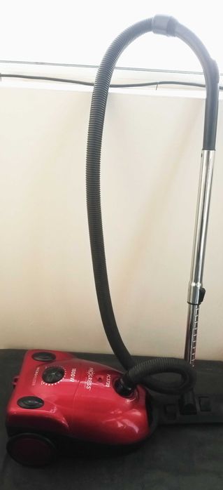 Прахосмукачка PROGRESS 1800W