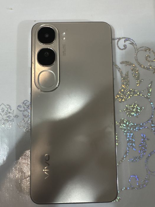 Продам смартфон Vivo