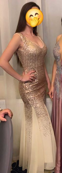 Rochie aurie cu paiete