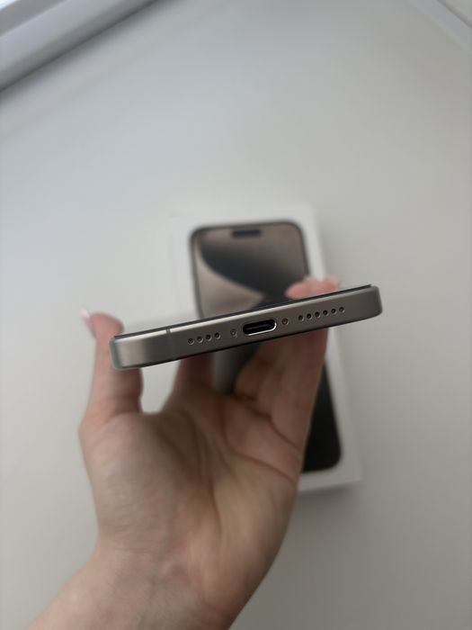 Продам iPhone 15 pro max (256gb)