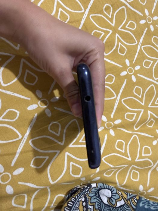 Продавам Motorola one action